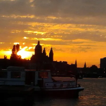 Hotelboat Fiep *