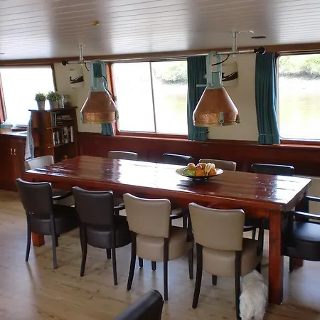 Hotelboat Fiep *